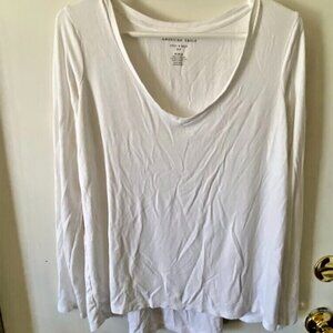 American Eagle Soft and Sexy White Ribbed Long Sleeve V-neck Size Medium